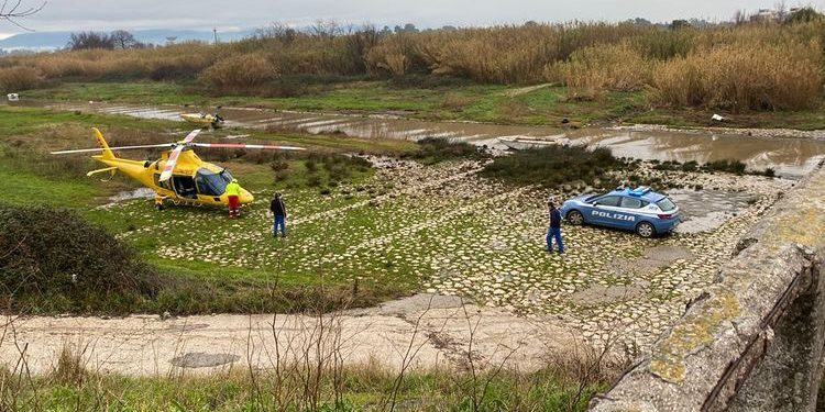 Dramma a Latina, uomo si suicida con un colpo di pistola a Foce Verde
