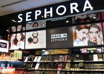 Profumi: è boom di acquisti online, ecco i vantaggi