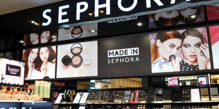 Profumi: è boom di acquisti online, ecco i vantaggi