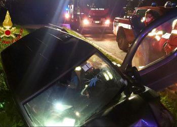 Latina, auto fuori strada in via Chiesuola: muore un uomo di 58 anni