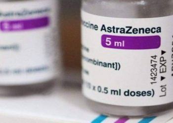 Perché la Germania ha sospeso il vaccino AstraZeneca?  Timore di cause milionarie e “accumulo impressionante di trombosi”
