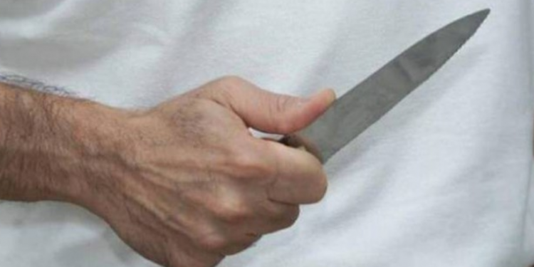 Minaccia due ragazzini con un coltello: nei guai un 68enne della provincia di Latina