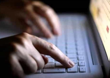 Latina, adesca minorenni sui social e li ricatta: arrestato straniero