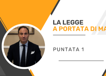 La multa passando con il semaforo rosso di notte