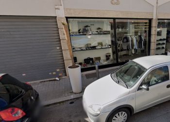 Banda di ladri in azione nella notte a Latina. Svaligiato noto negozio di scarpe