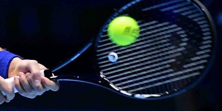 Record nel tennis: Esplorazione dei record più incredibili e delle performance leggendarie