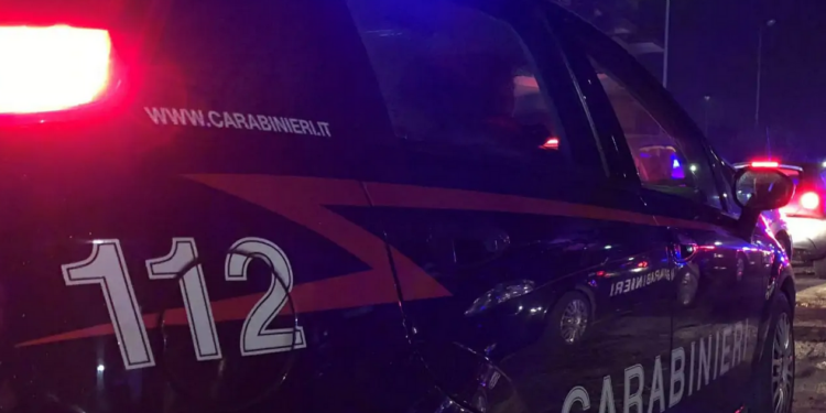 Clochard si denuda davanti ad una 15enne alla fermata del bus