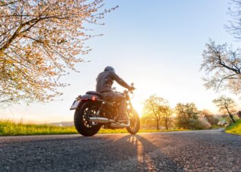Preventivo assicurazione moto: trend al rialzo per le tariffe nel 2024