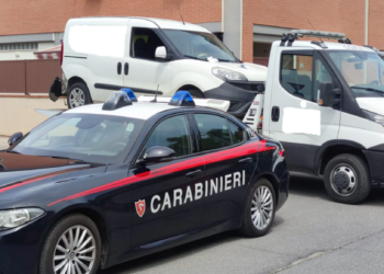 Incidente sul lavoro a Latina: rimane incastrato tra il furgone e il muro di un garage