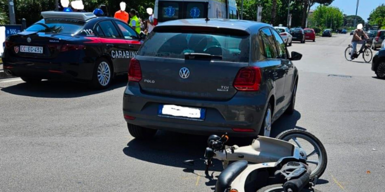 Scontro auto-scooter a Terracina: 50enne finisce all’ospedale