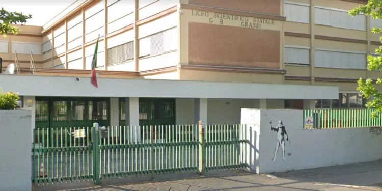 Salta la corrente durante la maturità: arriva la polizia al liceo Grassi di Latina