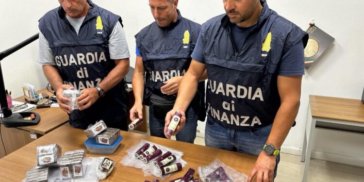 Trovato con sette chili di hashish: arrestato un giovane di Sezze