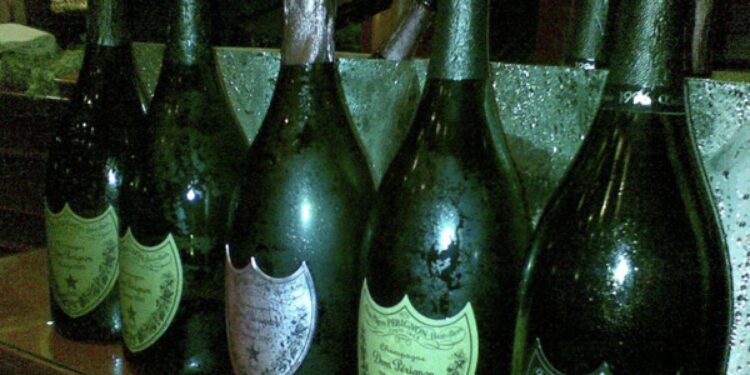 Terracina, preso il ladro “buongustaio” che ruba solo bottiglie di champagne