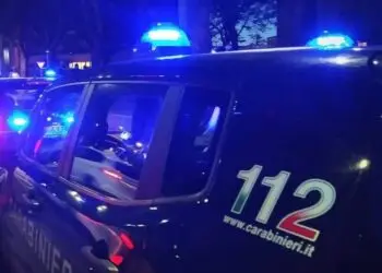 Prima aggrediscono l’autista di un bus, poi malmenano una coppia: caccia a 3 giovani in provincia di Latina
