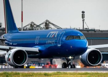 Tragedia sul volo per Fiumicino, hostess di Sabaudia accusa un malore a bordo e muore