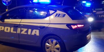 Tentano di rubare auto a imprenditore, poi l’inseguimento da film in centro a Latina