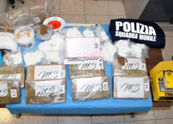 Maxi sequestro di droga a Cisterna: incensurato fermato con 13 kg di cocaina e 2 di hashish