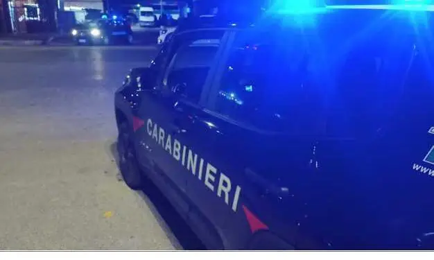 Latina, 18enne aggredito per aver difeso due ragazze: identificato l’autore del pestaggio