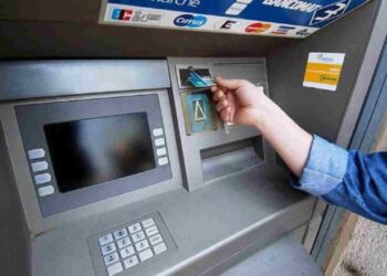 Scoperta trappola per contanti a Latina: utente blocca il “cash trapping” e avvisa la polizia