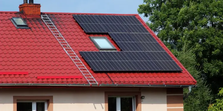 Perché installare pannelli solari nel 2025
