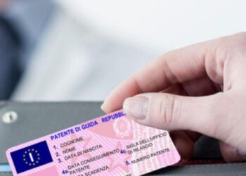 Latina, sei arresti per truffa agli esami della patente: falsificati dietro pagamento