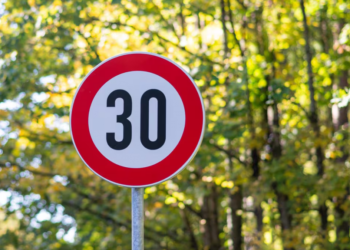 Latina, a passo di lumaca in pieno centro con la “Zona 30”: ecco le strade coinvolte