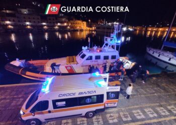 Nave da crociera costretta ad approdo improvviso a Ponza per emergenza a bordo