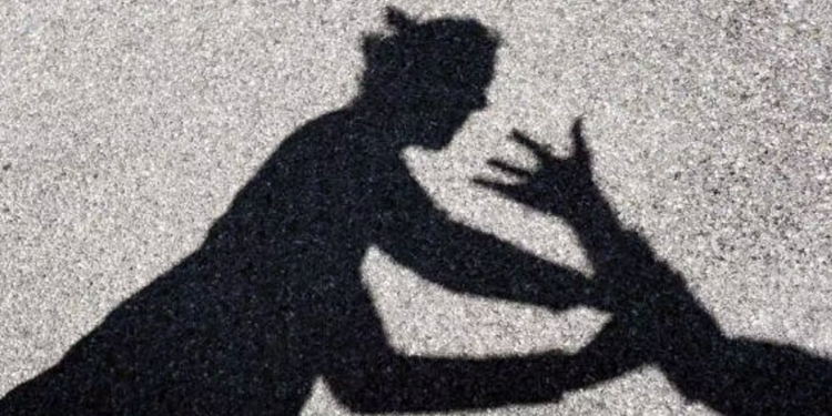 Latina, donna aggredita in strada: intervengono due agenti fuori servizio