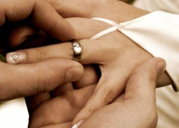 Denuncia choc a Latina, padre costringe la figlia a un matrimonio combinato
