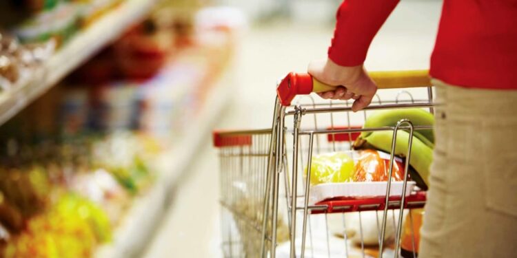 Gesto vile in un supermercato di Latina: derubata donna disabile, appello per ritrovare i suoi ricordi