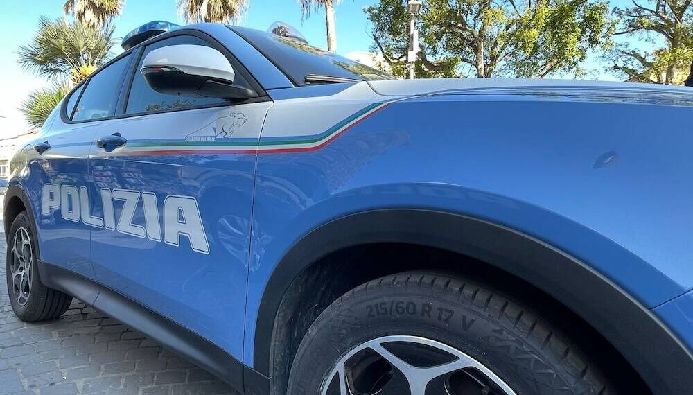 Latina, furto in villa all’ora di pranzo: anziano sotto shock. Caccia ai quattro banditi