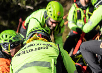 Giovane di Latina scivola per 100 metri sul Gran Sasso, salva per miracolo