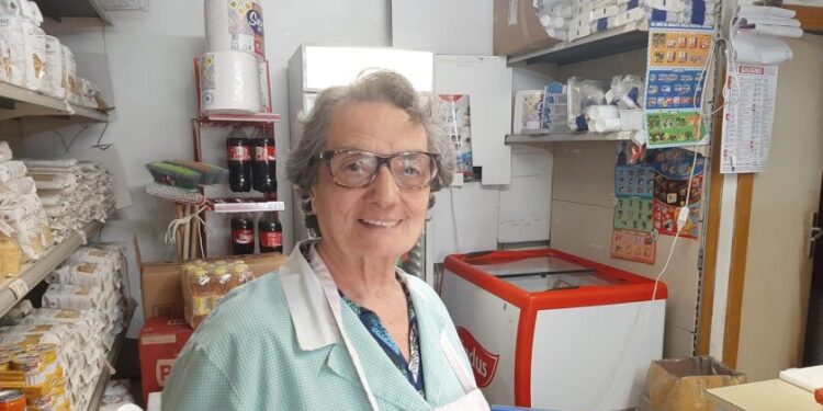 Latina: Nilde Ricci, la signora dell’alimentari da sessant’anni dietro al bancone – Emilio Andreoli Racconta