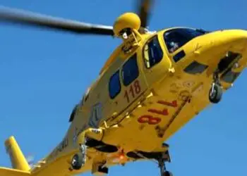 Incidente sul lavoro a Cisterna: operaio di 37 anni ferito gravemente, braccio incastrato in un macchinario