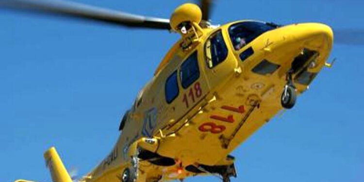 Incidente sul lavoro a Cisterna: operaio di 37 anni ferito gravemente, braccio incastrato in un macchinario