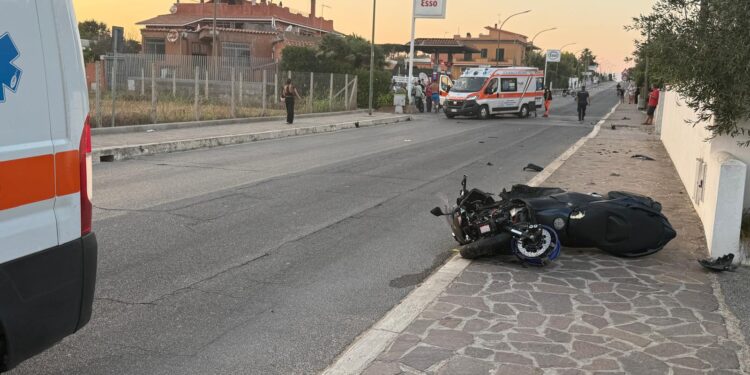 Grave incidente al Circeo: scontro tra scooter e auto. Giovane di 24 anni in ospedale in codice rosso