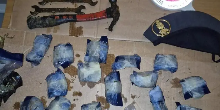 Operazione antidroga a Ponza: un chilo di cocaina nascosta in mare per eludere i controlli