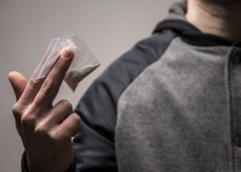 Sostanze stupefacenti nelle acque reflue: lo studio che rivela l’aumento del consumo di cocaina a Latina