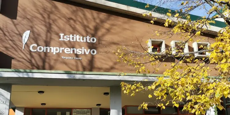Latina, allarme amianto nella scuola di via Tasso: riunione in Comune per le soluzioni