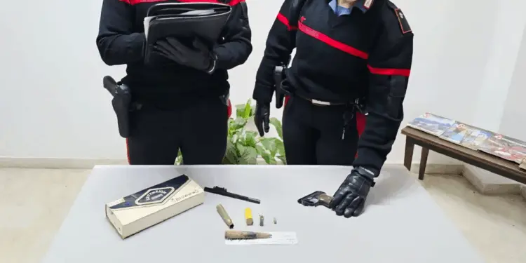 Bloccato dopo inseguimento a Sezze: deteneva un piccolo arsenale illegale