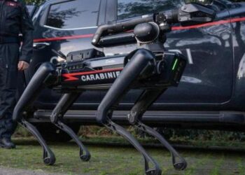 Allarme in provincia di Latina: valigia sospetta sul marciapiede fatta esplodere dagli artificieri, zona blindata per ore