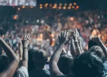 Il ruolo dei grandi eventi online e degli eventi a tema nell’industria dell’intrattenimento