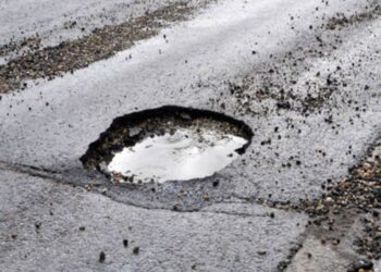 Incubo buche: auto distrutte dopo la pioggia. Carroattrezzi e rabbia sulle strade di Latina e provincia