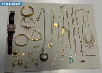Truffa del “falso nipote”, due arresti in provincia di Latina: recuperati gioielli per 17mila euro