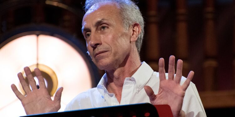 Travaglio derubato al teatro D’Annunzio di Latina: spariscono pc e tablet durante lo spettacolo