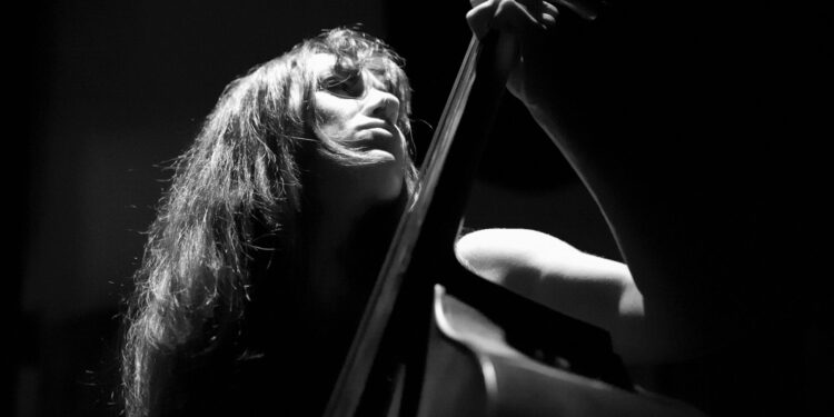 Zaleska: il contrabbasso di Caterina Palazzi incontra i graffiti di Stefania Panelli