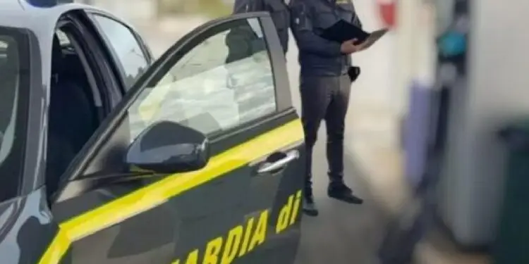 Stretta sui distributori a Latina e provincia: 42 violazioni rilevate e sanzioni per oltre 9mila euro