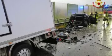 Tragico schianto sulla Pontina a Latina: due morti e un ferito grave