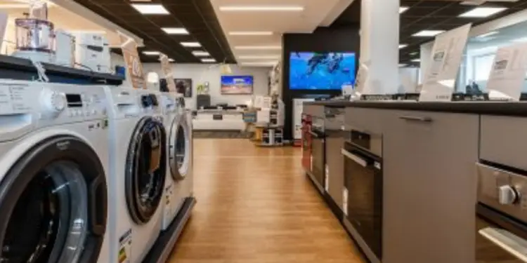 Si allontanano dal negozio senza i figli: paura in un megastore alle porte di Latina