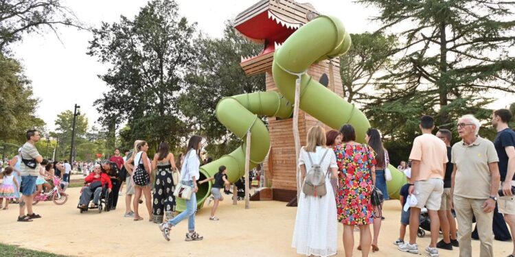 Riaprono i Giardinetti di Latina: tanta gente per il ritorno del parco, ma le criticità non passano inosservate